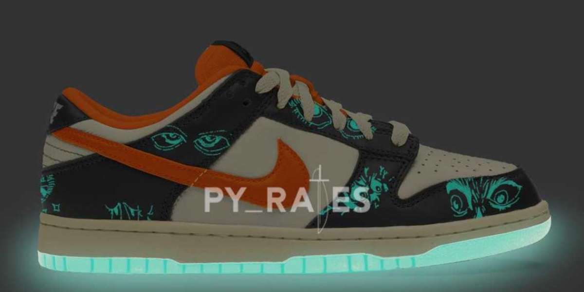 Nike Dunk Low "Halloween" 2021 vamp with Glow-In-The-Dark sole